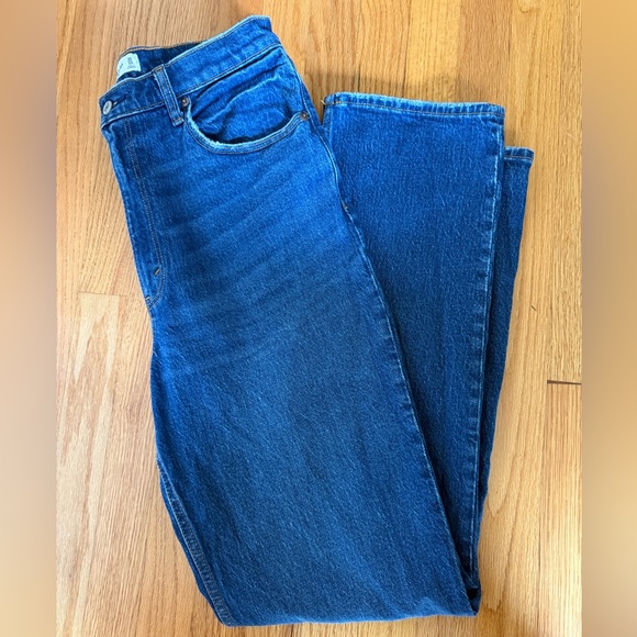 Abercrombie & Fitch Ultra High Rise 90’s Straight Jean - Picture 4 of 6